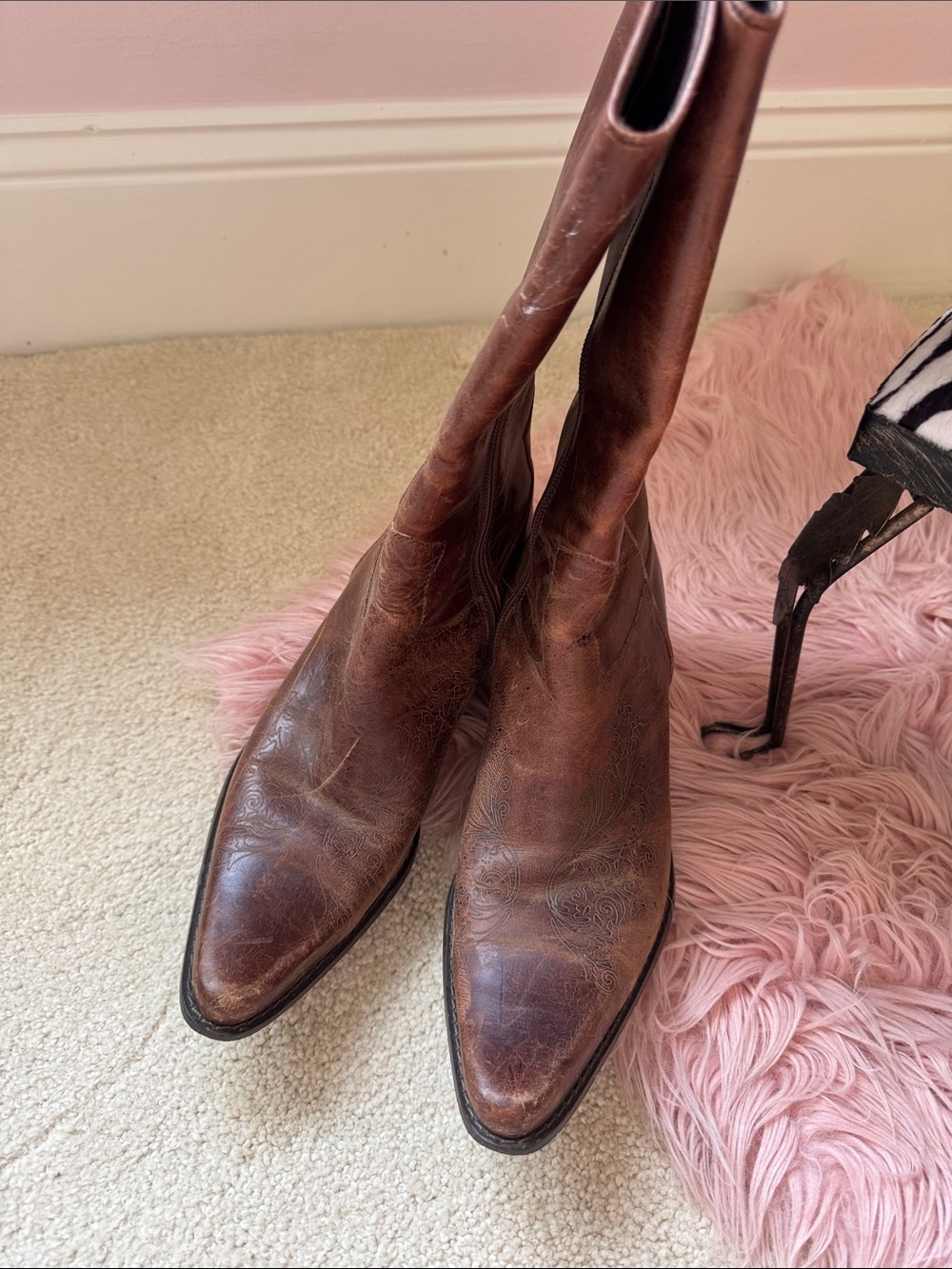 Vintage Classic Brown Leather Cowboy Boots - Picture 3 of 10